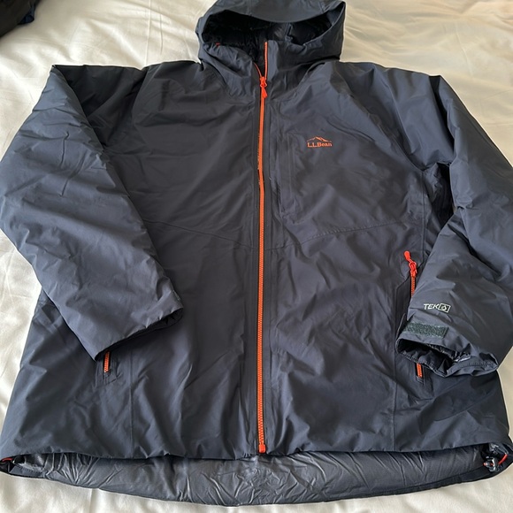 L.L.Bean Men’s Waterproof Ultra Light down jacket - Picture 4 of 12